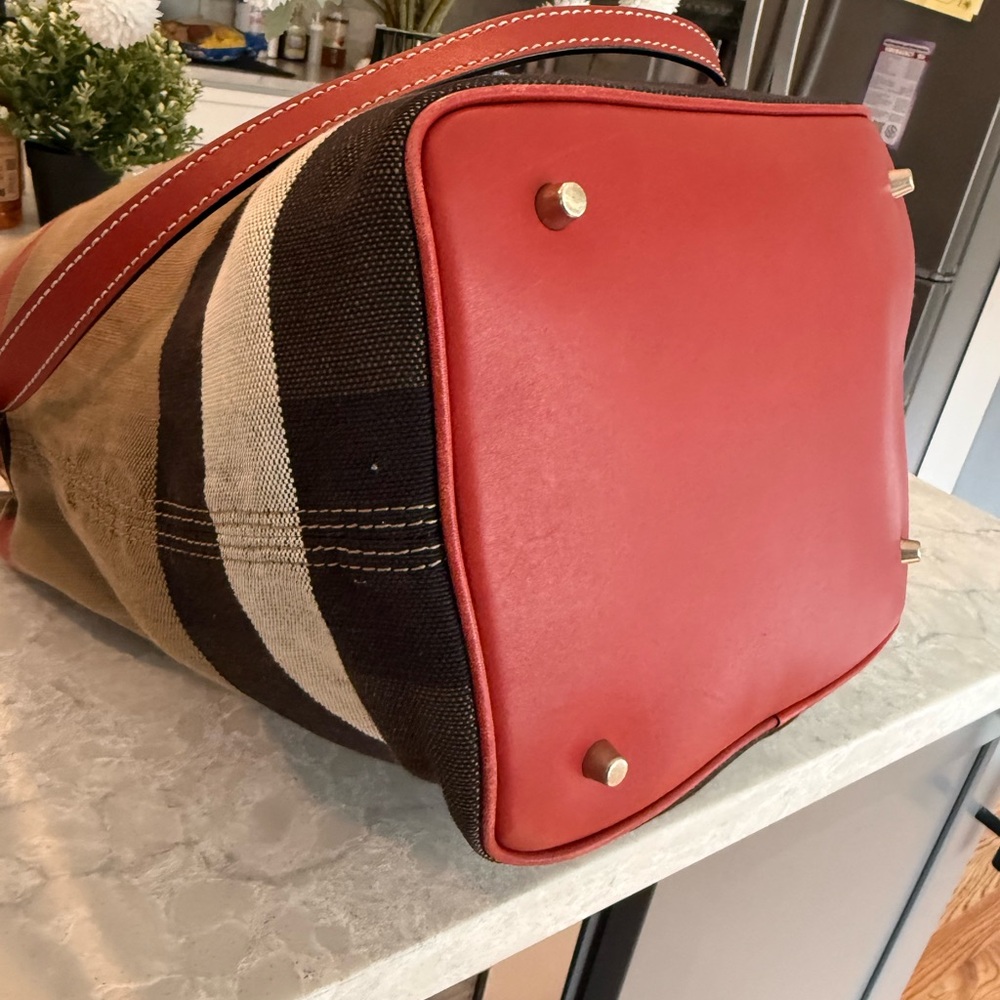 Burberry Ashby Medium Canvas Check Hobo Bag. - Picture 5 of 13
